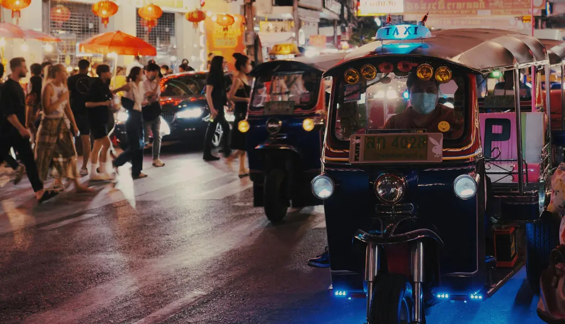 Tour Tuk Tuk night tour in Bangkok